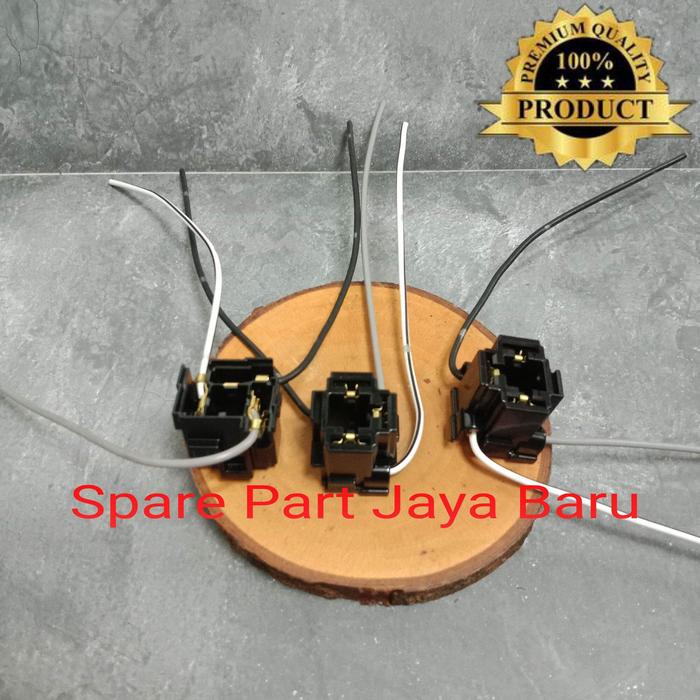 Soket Lampu H4 Universal Asli