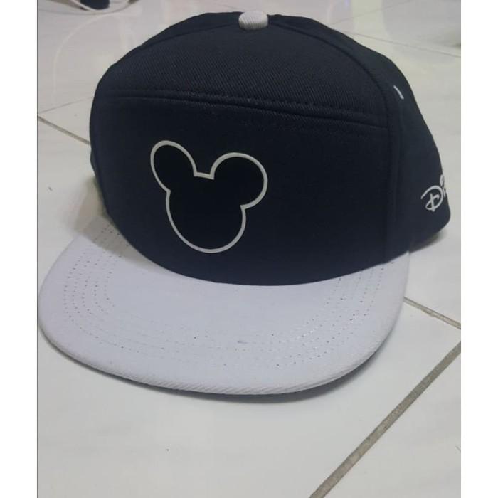 Topi Snapback Mickey Mouse/Pria Wanita/Hitam,Putih,Disney,Sporty
