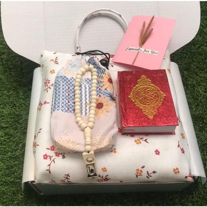 Spesial Produk Pilihan Paket Alat Sholat/Paket Alat Sholat Cewek/Hamper Alat Sholat/Kado Pasti Suka