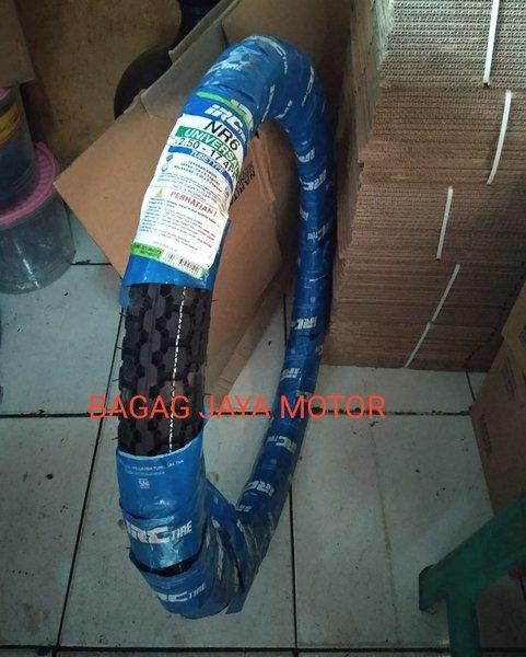 ban luar belakang Astrea grand