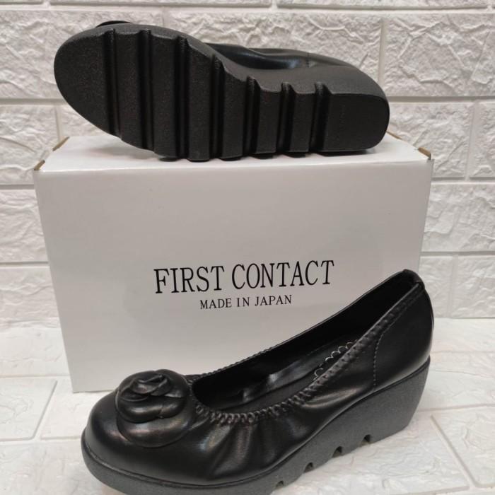 Sepatu First Contact Model bunga original japan / SEPATU FIRST CONTACT