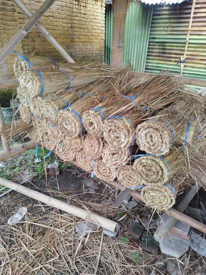 ATAP ALANG ALANG ROLL 2M/SUPER TEBAL/ATAP GAZEBO PAYUNG