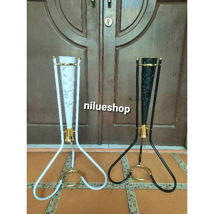 pot standing besi /pot besi /vas corong besi /pot sudut ruangan /pot standing besi/pot corong kerucu