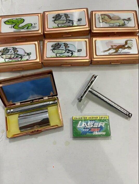 Alat cukur jenggot ,kumis manual + 5 pcs silet laser