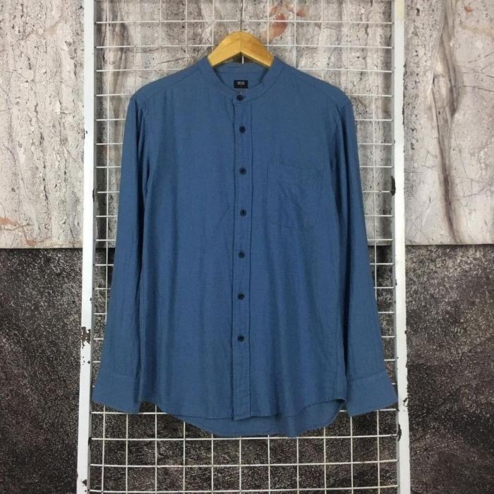 Kemeja Lengan Panjang Pria Shanghai Polos Original Uniqlo . SDA 01287 Second Bekas Preloved
