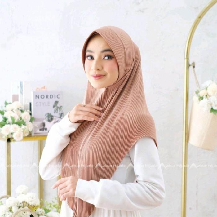TERLARIS- BeeBeauty. hijab instan bergo plisket maryam jersey premium ori by Azka trend2021