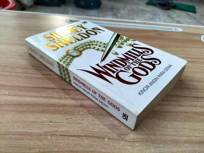 Novel Kincir Angin Para Dewa Varian Cover, karya Sidney Sheldon