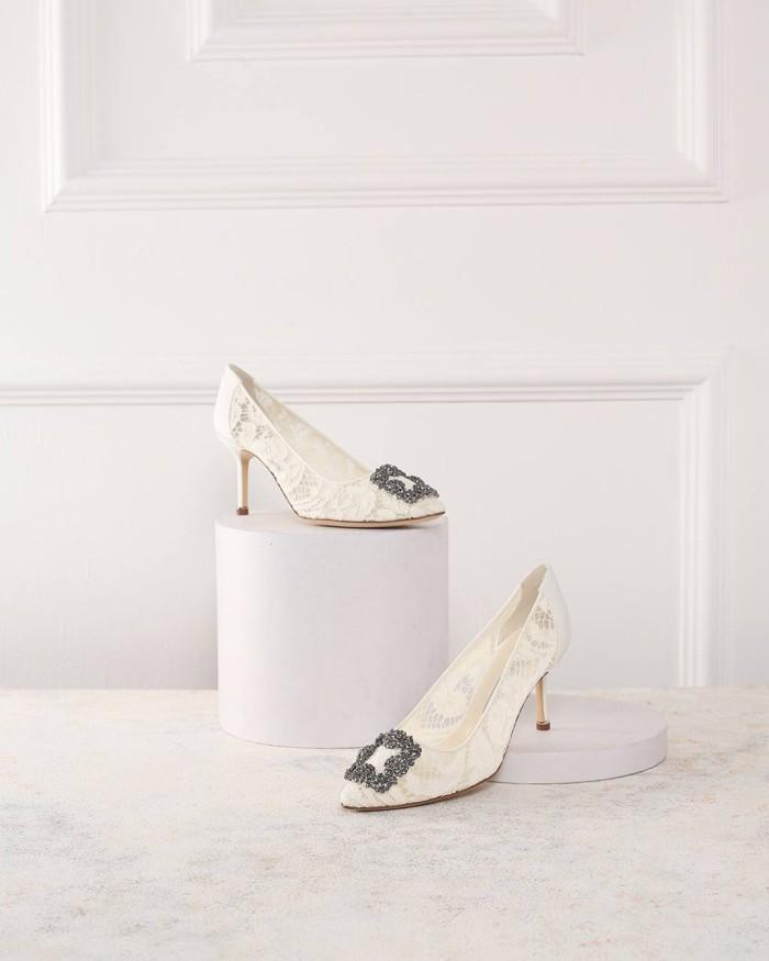SEPATU HEELS WANITA MANOLO BLAHNIK HANGISI 7CM LCREAM LACE JEWEL BUCKLE PUMPS ORIGINAL