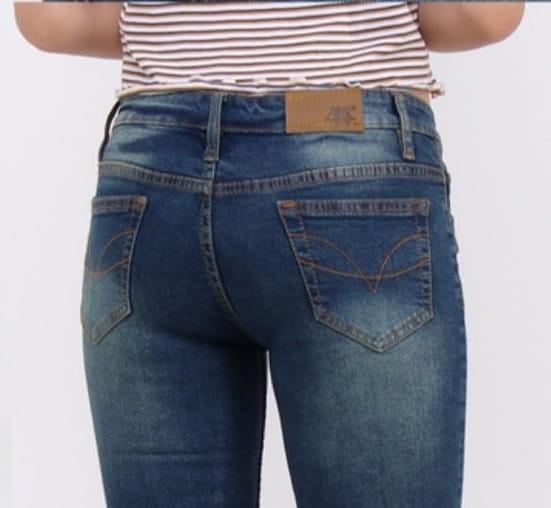 celana pendek jeans wanita / jeans pendek cewek / jeans santai pendek