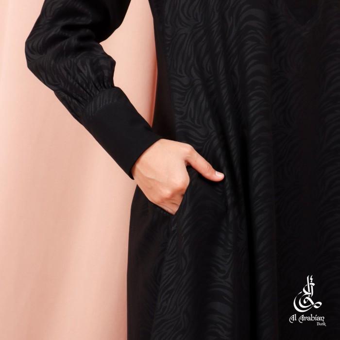 ABAYA RASHIQA EMBOS JETBLACK - AL ARABIAN #AYRANASHWA #ALARABIAN