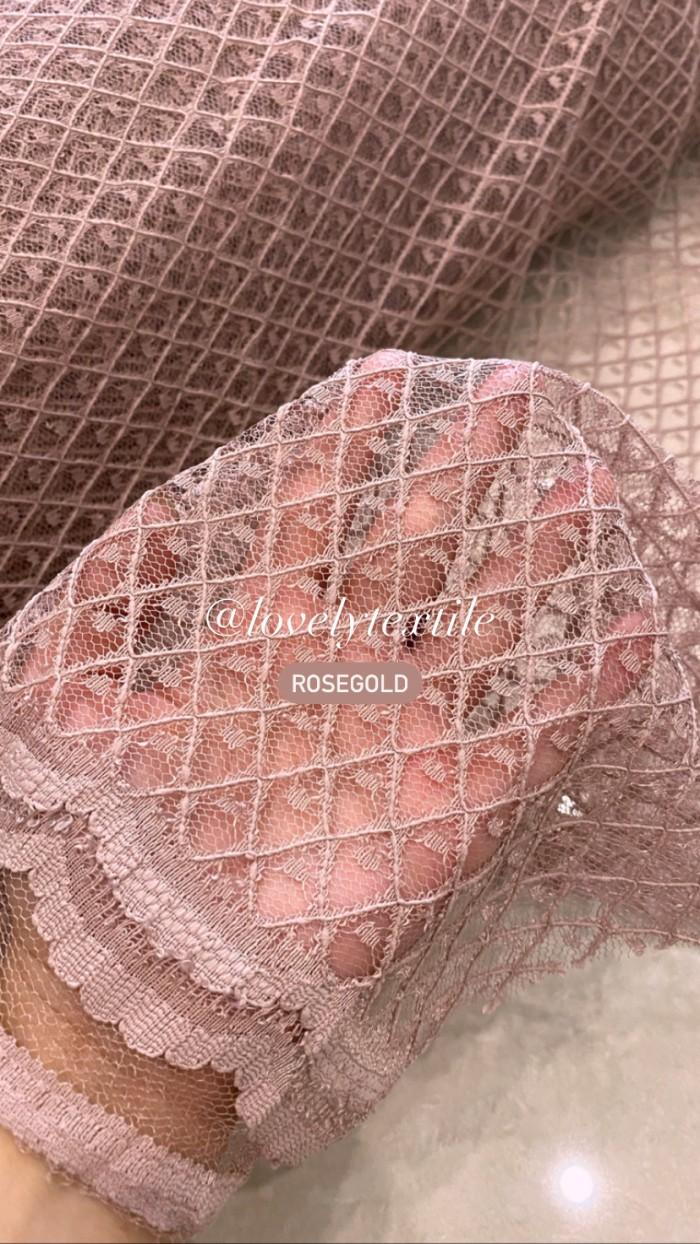 Kain Tulle Mesh Dot Tile Dot Motif Kain Kebaya Brokat