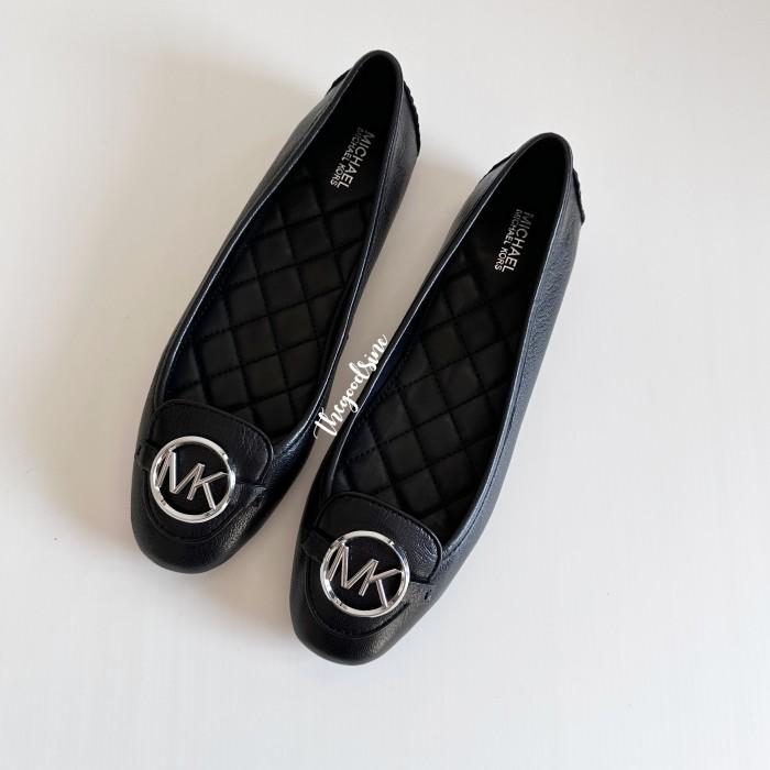 MK LILLIE MOC LEATHER BLACK / SEPATU WANITA FLAT SHOES