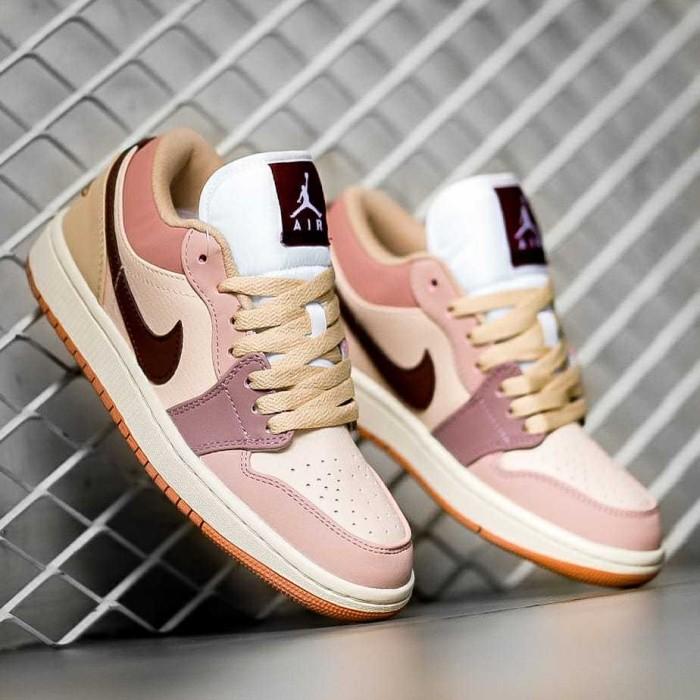 SEPATU WANITA NIKE AJ1 LOW ORIGINAL DARK PONY SMOKY MAUVE TERMURAH