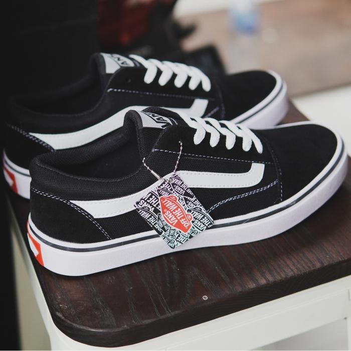 W.F SEPATU VANS7 OLD SKOOL CACING SEPATU CALIFORNIA HITAM PUTIH SEPATU PRIA WANITA SEPATU VAN TERBAR