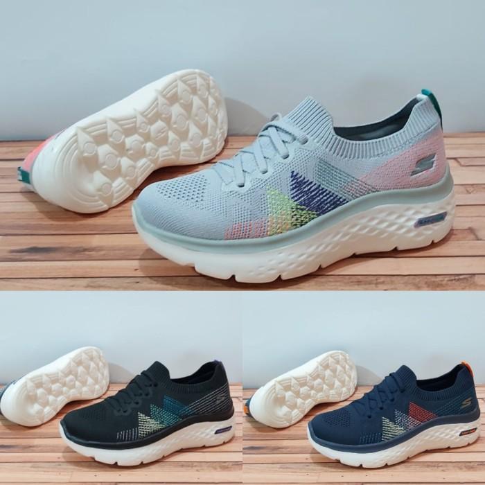 Skechers / Sepatu Wanita Skechers Go Run Hyper Burst Slip On Wanita Terbaru