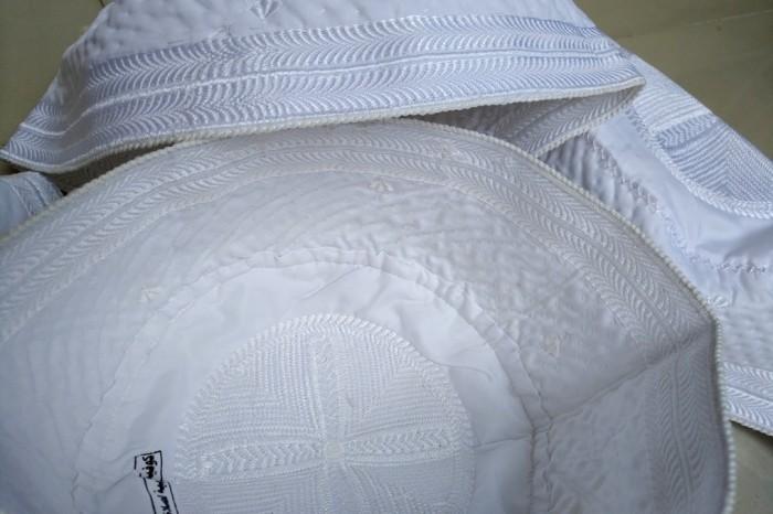 PECI HAJI KOPIAH PUTIH SONGKOK BUGIS MADINAH MALAKI ORIGINAL A BARANG READY, JUMLAH SESUAI YANG ADA 