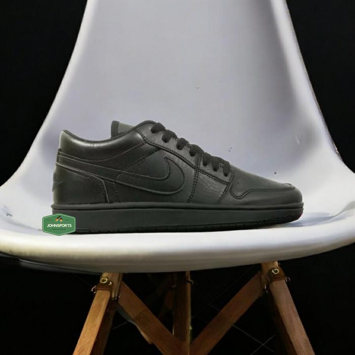 SEPATU SNEAKERS SEKOLAH HITAM POLOS JORDAN LOW FULL BLACK HITAM PRIA WANITA UNISEX LAKI LAKI PEREMPU
