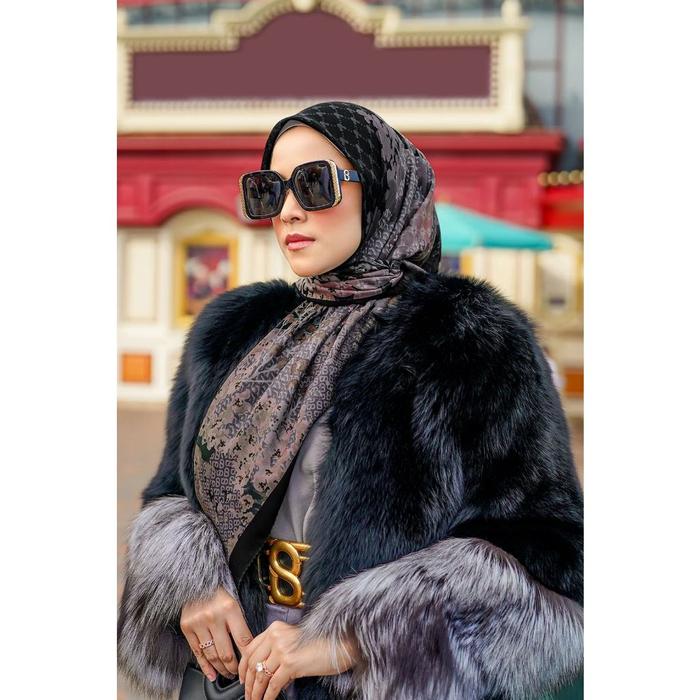 JUBILATION SQUARE - BUTTONSCARVES