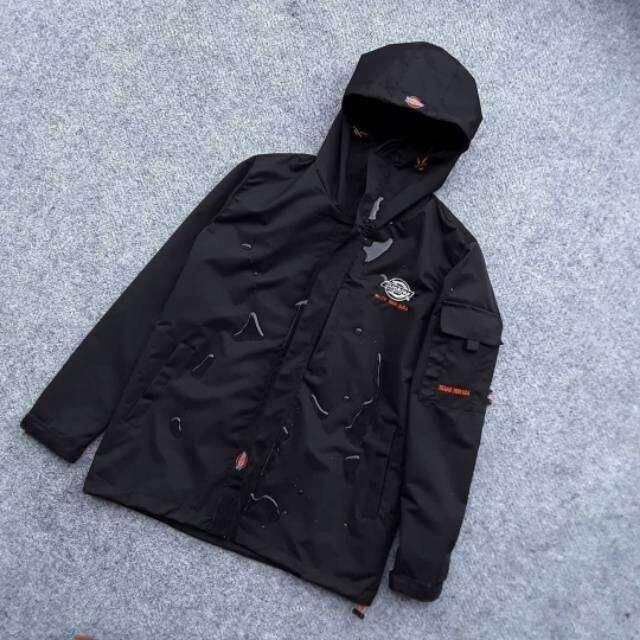 JAKET DICKIES WATERPROOF ANTI AIR/JAKET PARASUT/JAKET PRIA WANITA /JAKET ORI/JAKET PREMIUM/JAKET DIS