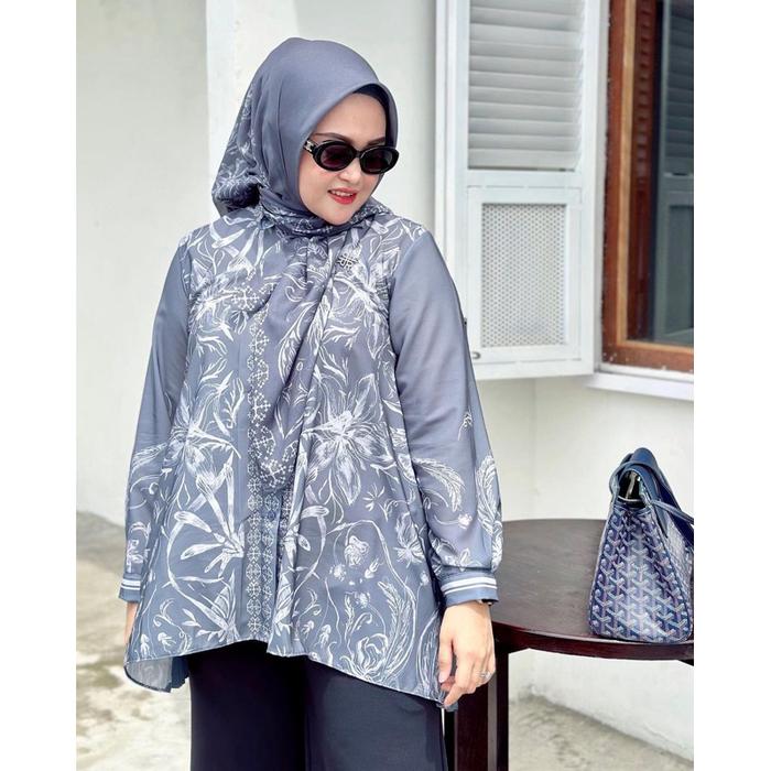 Promo manuju top ria miranda minang dekade series COD
