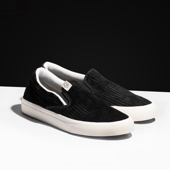CORDUROY SLIP ON BLACK - MARQUE.CO - For Unisex, Vulcanized