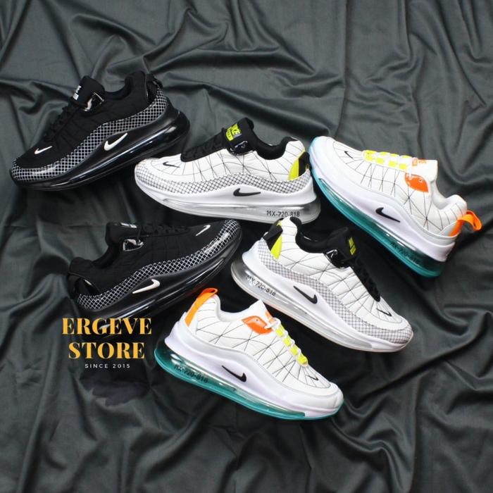Casual - Sepatu Sneakers Olahraga Pria Wanita Casual 720 - 818 White Black