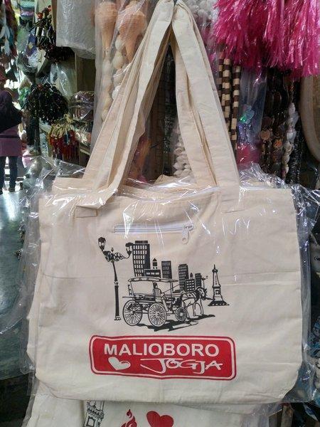TOTE BAG I LOVE JOGJA MALIOBORO TUGU 41x33 cm - TAS PRIA WANITA OOTD MURAH