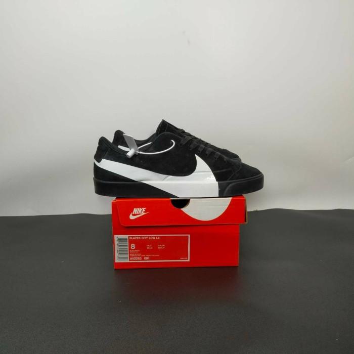 NIKE BLAZER CITY LOW BLACK WHITE 774