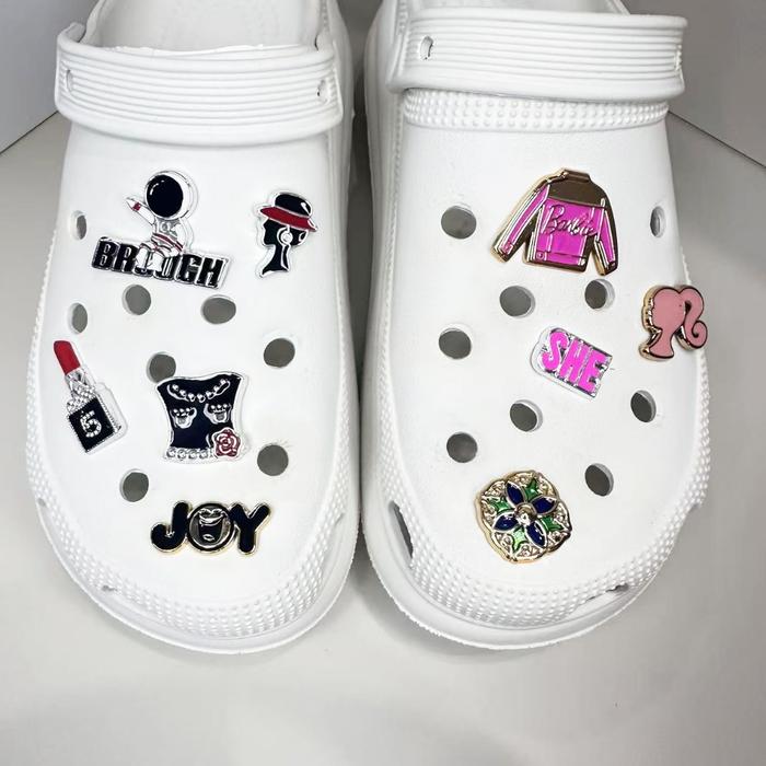 Jibbitz Crocs Wanita Charms Jibbitz Pin sendal Crocs Perempuan A38