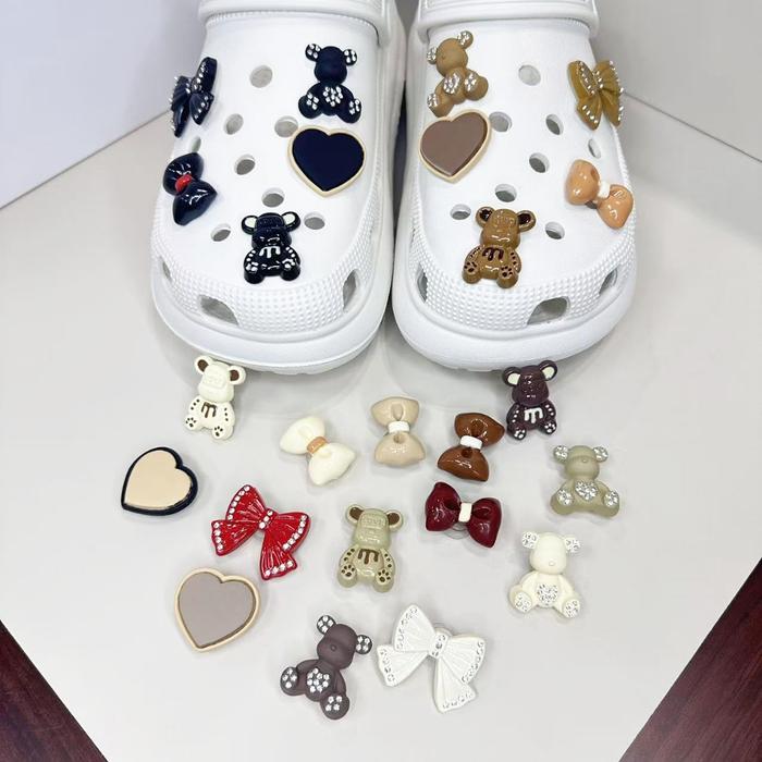 Jibbitz Crocs Wanita Charms Jibbitz Pin sendal Crocs Perempuan A40