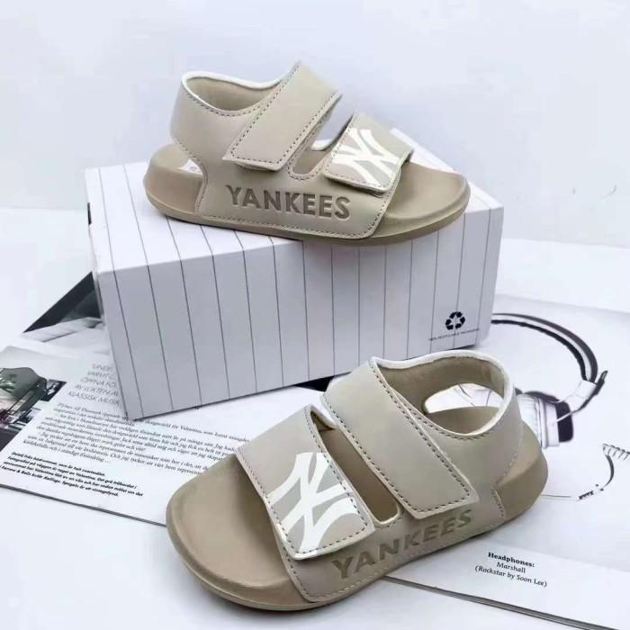 Sepatu Sandal MLB / Sepatu Sandal Anak / Sandal MLB NY YANKEES BIG BALL / MLB / MLB YANKEES / Sandal