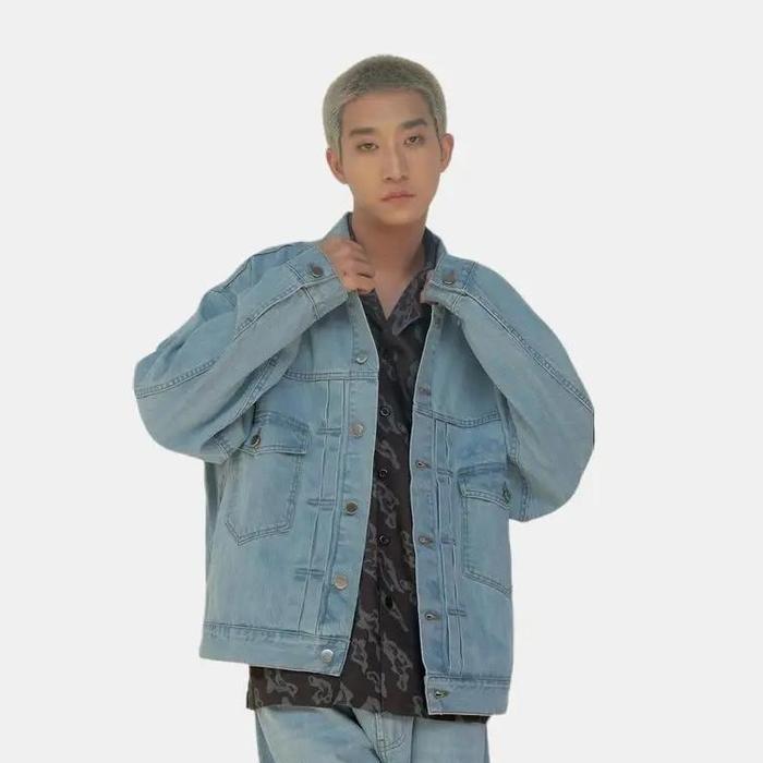 3Second x Karafuru Jaket Jeans Pria Denim Jacket Logo Script Grouphis Panjang C051223 Light Blue