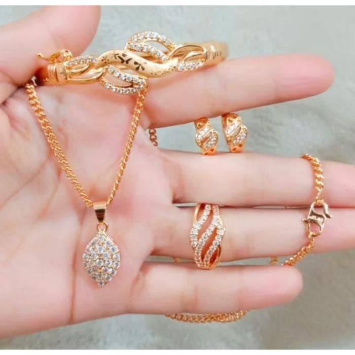 1 Set Perhiasan Aksesoris Titanium