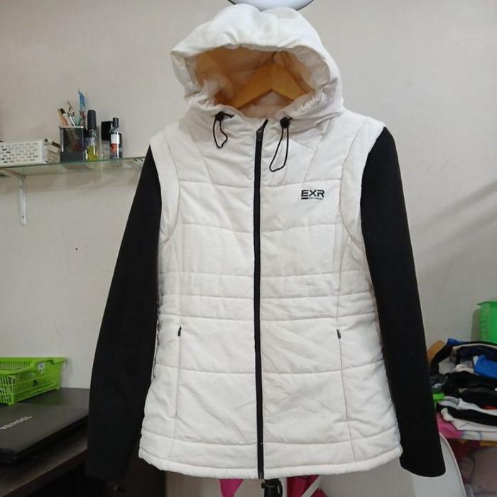 Jeket hoodie EXR second Original warna BW hitam size M ld 105cm Pjg 67cm mulus like new Putih Pria w