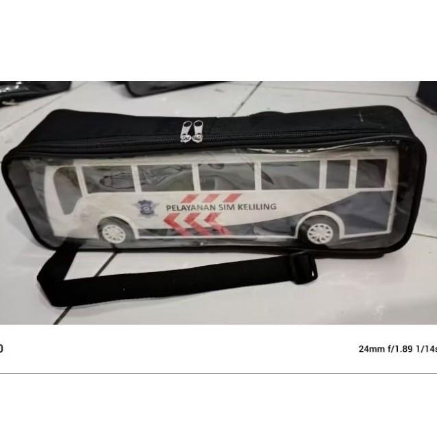 Tas Miniatur Bus. Pelastik. Sling Bag Miniatur Bus