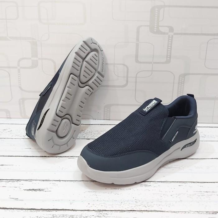 SEPATU SKECHERS COWO ULTRA GO ARCH FIT 2.0//SLIP ON PRIA//SKECHERS