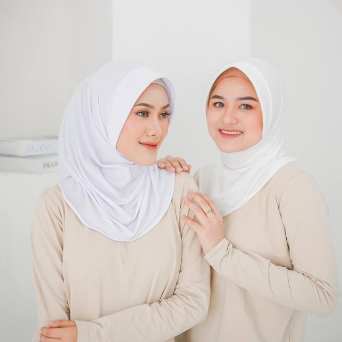 PUSSAT Clemira Jilbab Bergo Pet Sport Spandek Jersey Hijab Voli Megawati Red Spark Hijab Olahraga Si
