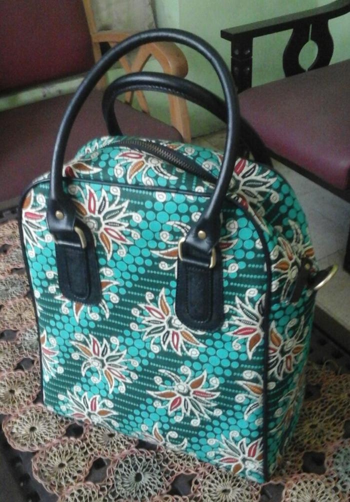 Tas kulit sapi kombinasi batik