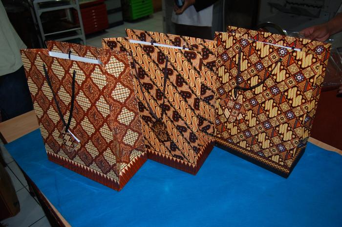 TAS BATIK KERTAS BAGUS
