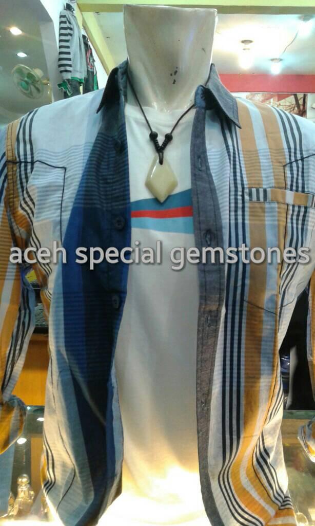 liontin batu belimbing "YELLOW STONE" _ aceh _