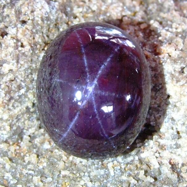 Red Star Garnet 6 Ray 24.53 carat Rare Item, Lengkap Hasil Cek Keaslian Batu Mulia, Kualitas Bagus!