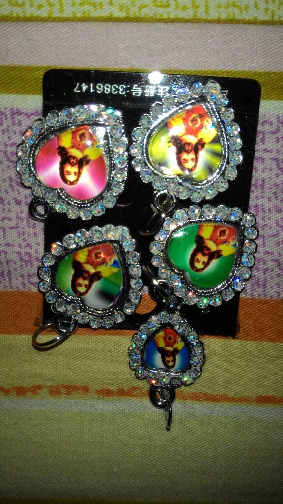 mainan kalung