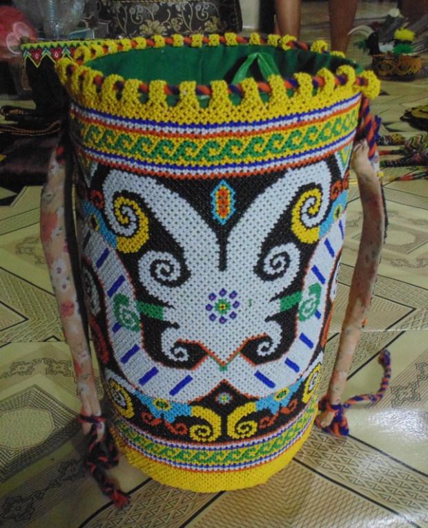 Tas Anjat Besar Dengan Manik cantik