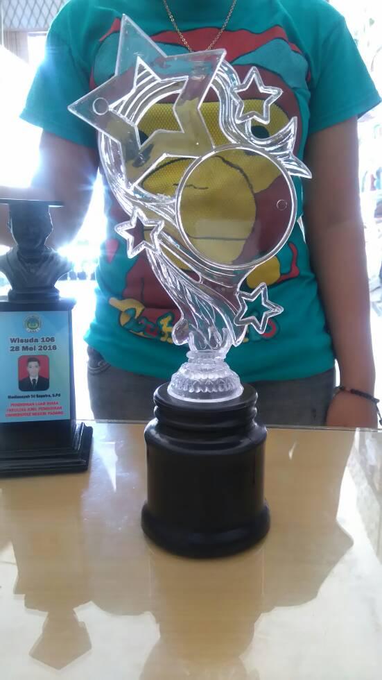 Piala Trophy Bening Olimpic Tatakan Bulat cocok Untuk Wisuda