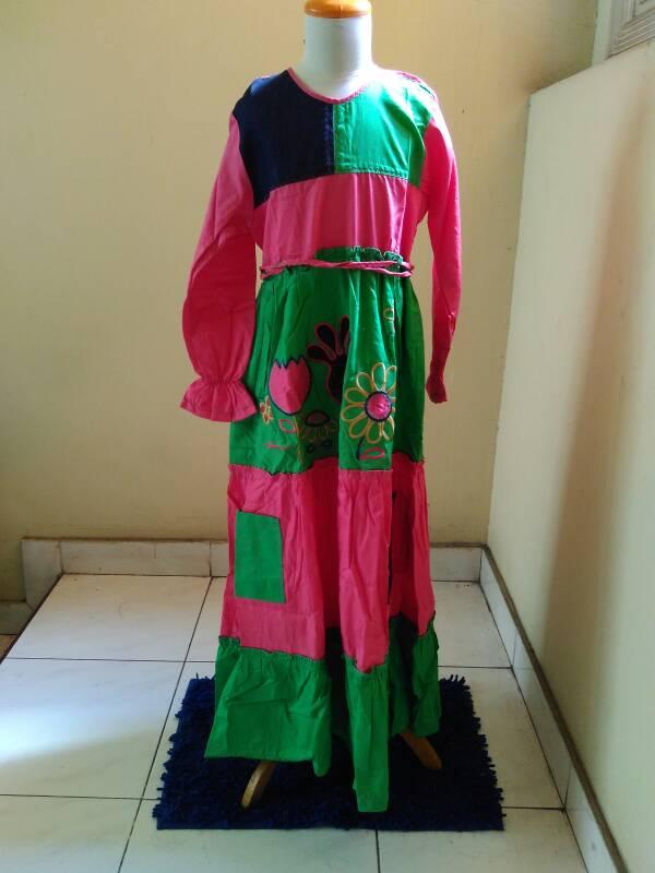 Gamis anak size 8 merk dannis