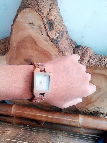 jam tangan kayu jati