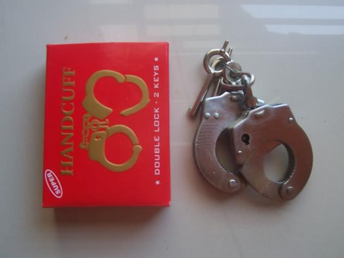 Borgol Jari Tangan Jempol Handcuffs Gari Kecil Polisi Original Asli
