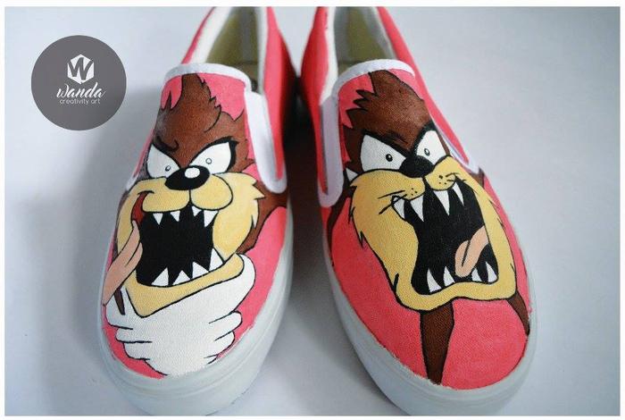 Sepatu Lukis Taz Mania