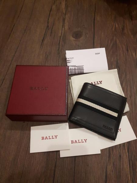 bally man wallet