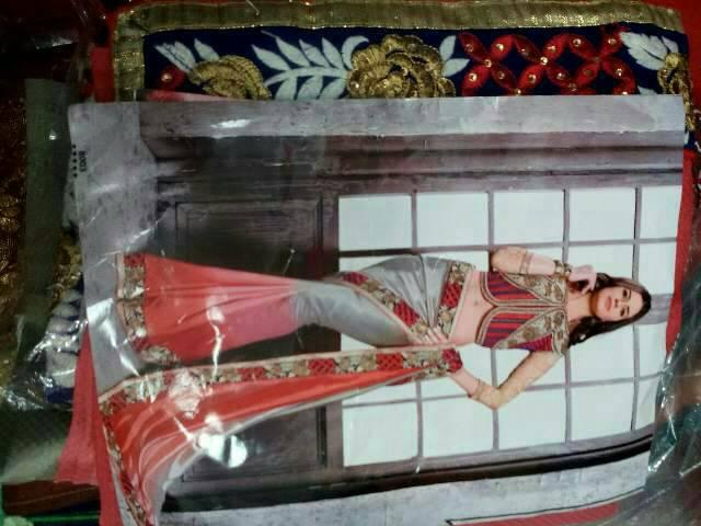 KAIN SARI INDIA,KAIN SARI,SARE INDIA,SARI INDIA,BAJU INDIA,SALWAR,GAUN